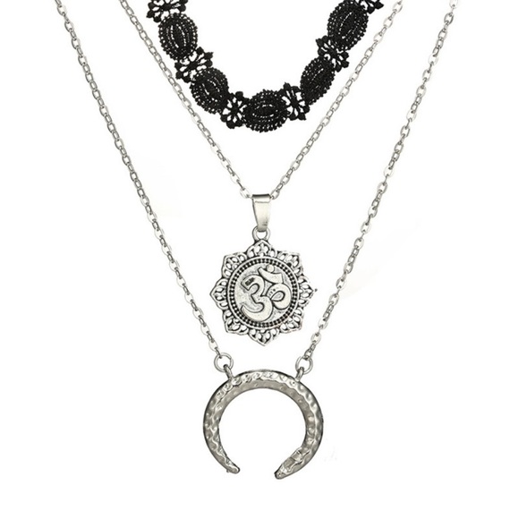 Om flower and lace choker set - Picture 2 of 6